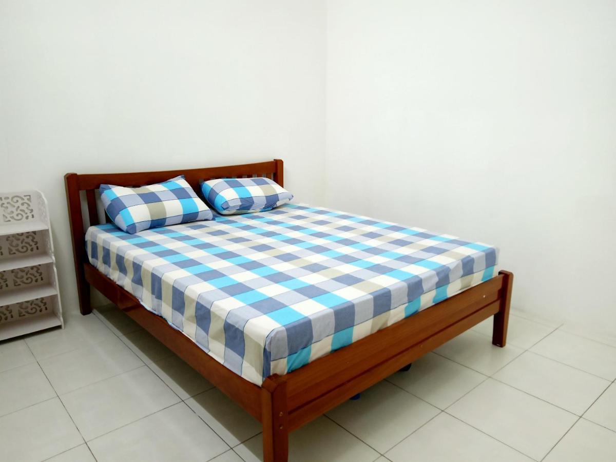 Homestay Bukit Kayu Hitam With 3 Bedrooms Not Sharing Free Wifi Exterior photo
