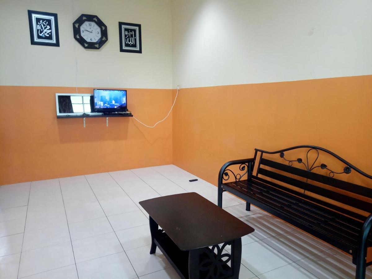 Homestay Bukit Kayu Hitam With 3 Bedrooms Not Sharing Free Wifi Exterior photo