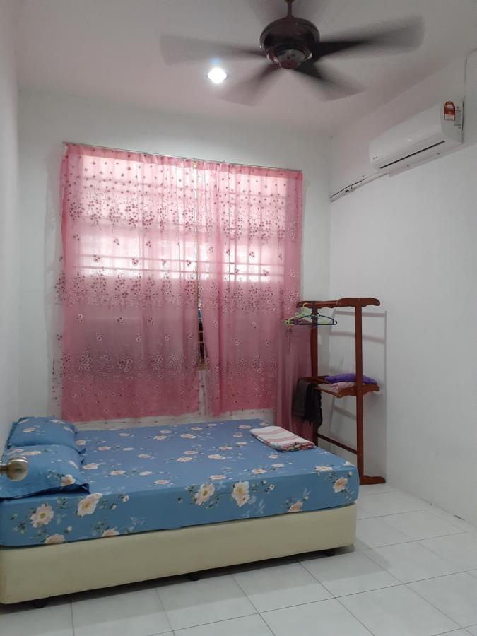 Homestay Bukit Kayu Hitam With 3 Bedrooms Not Sharing Free Wifi Exterior photo